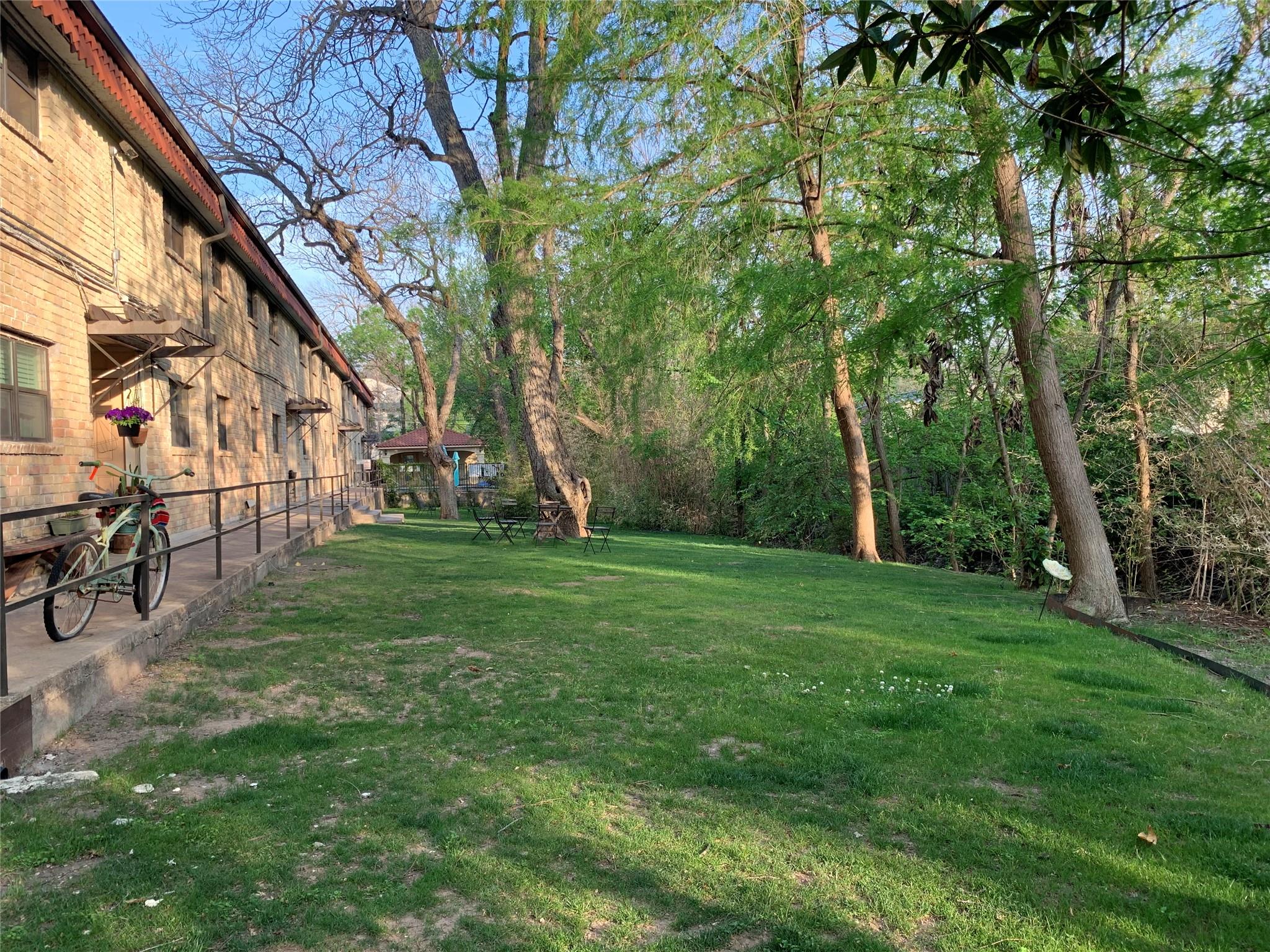 Photo 26