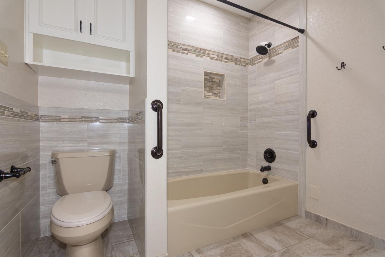 Photo 35