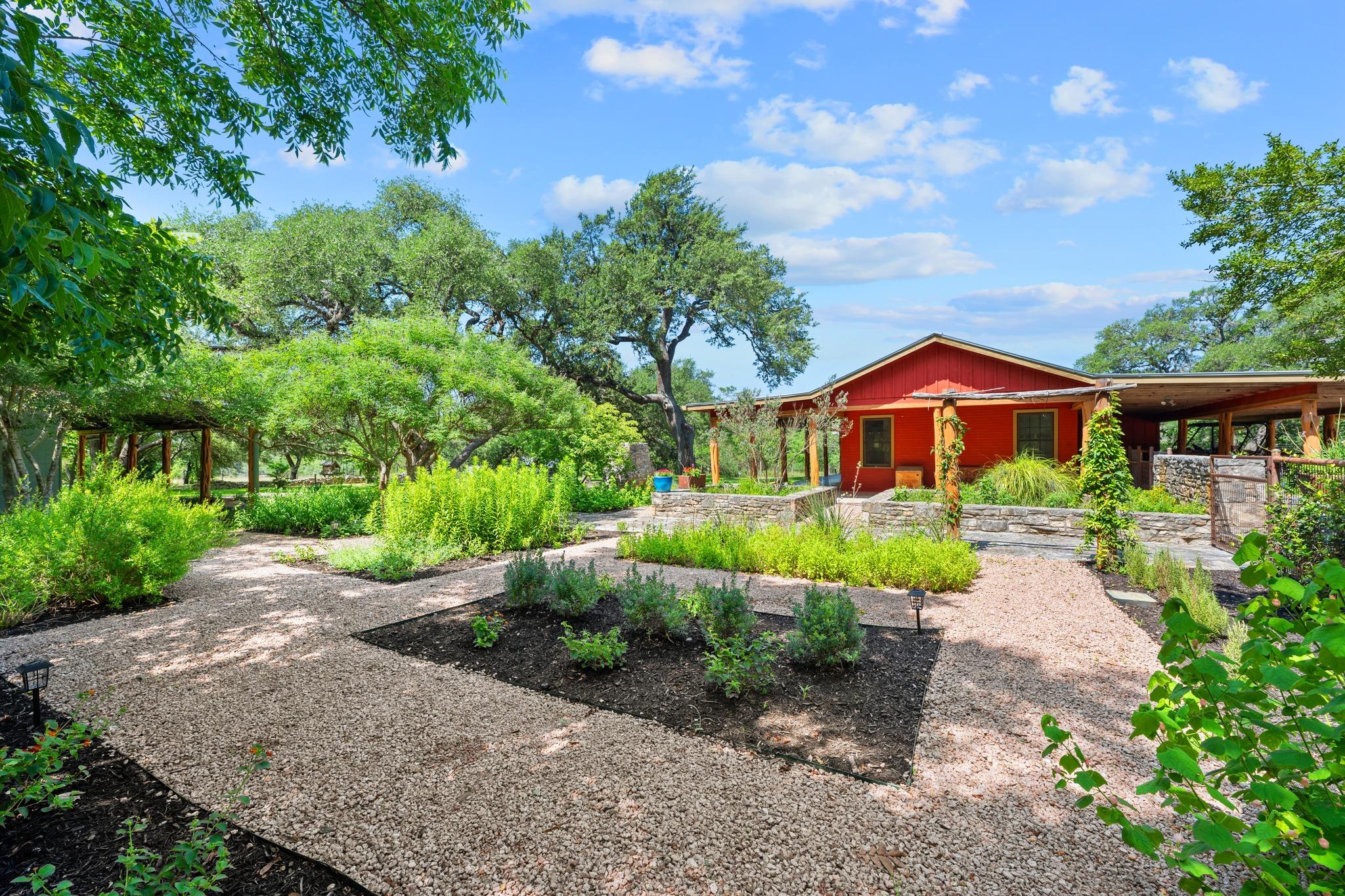 Photo 23