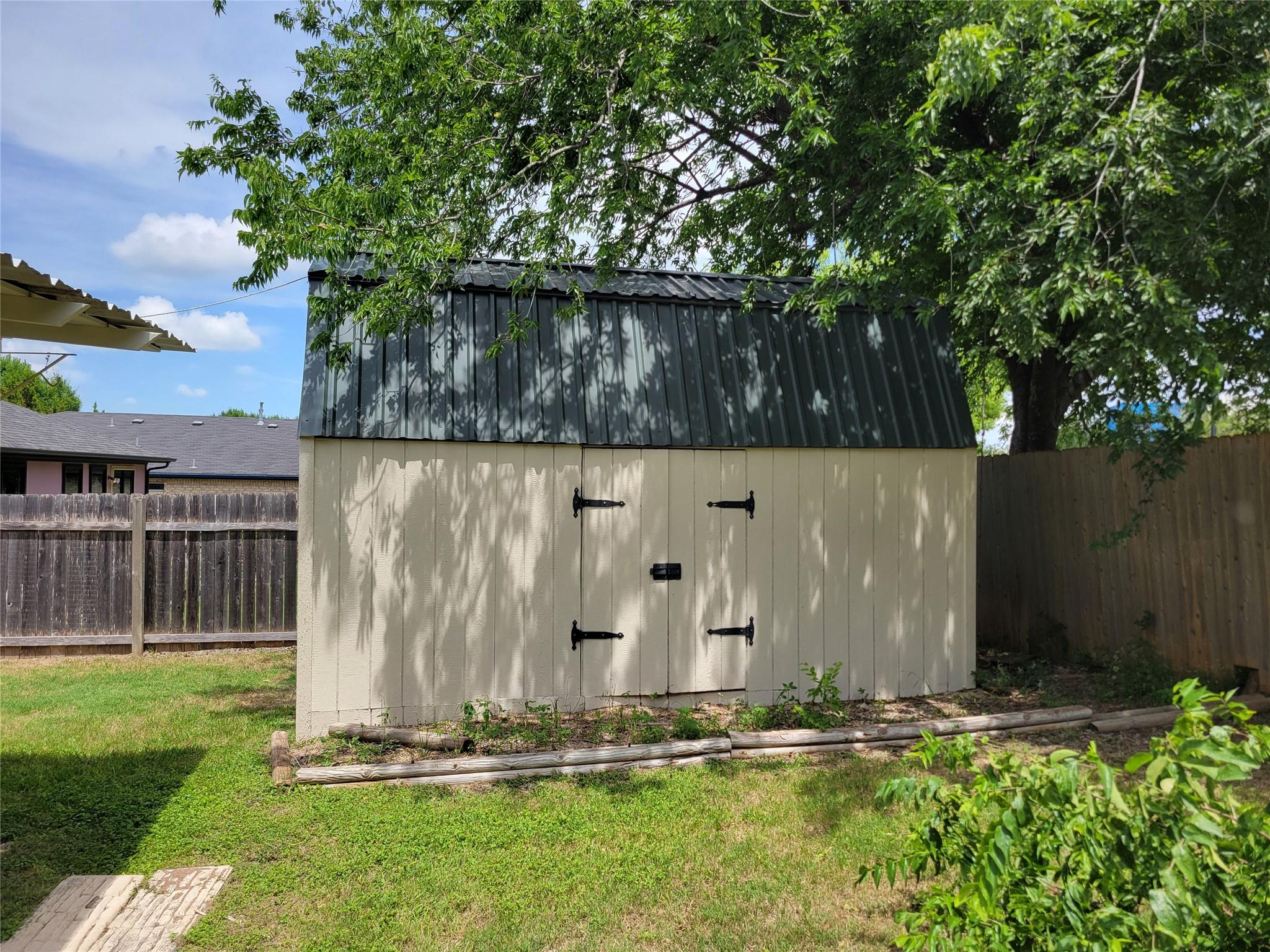 Photo 21