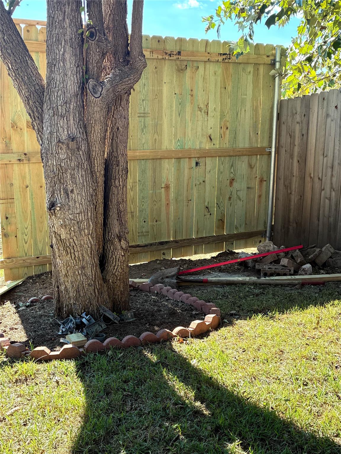 Photo 33