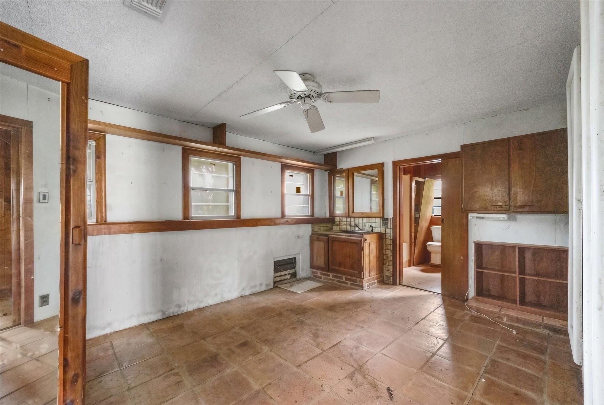 Photo 32