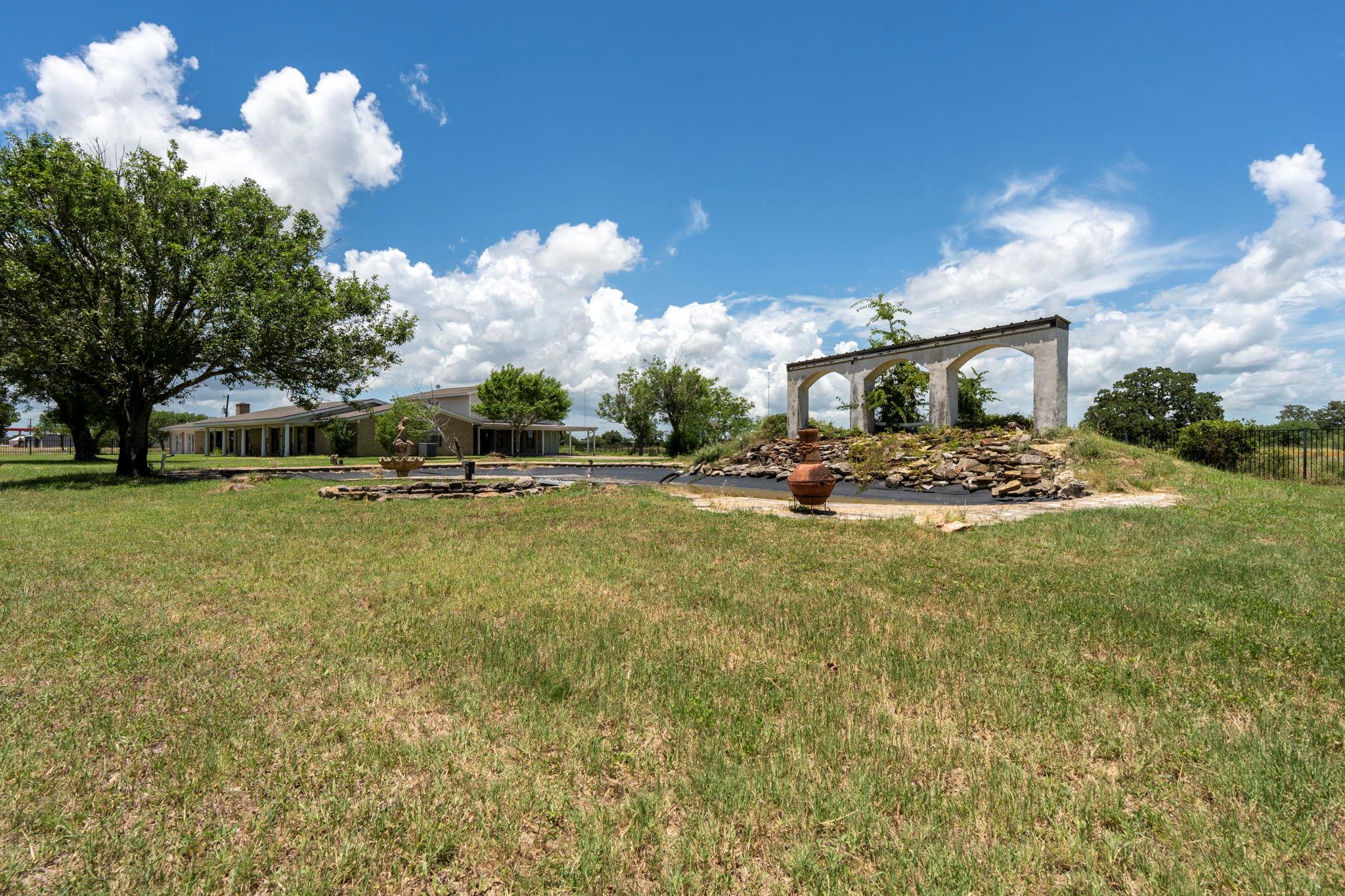 Photo 36