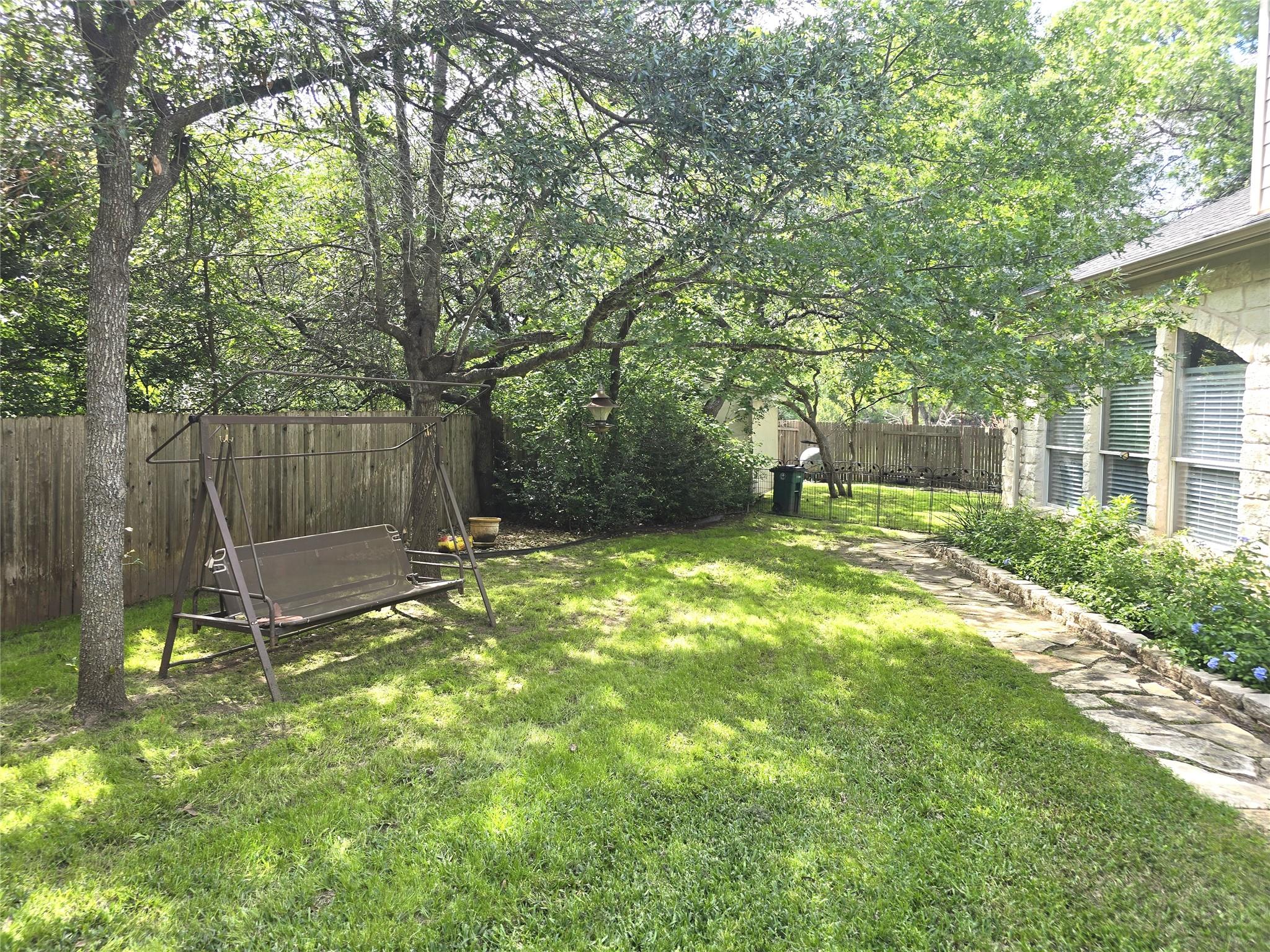 Photo 28