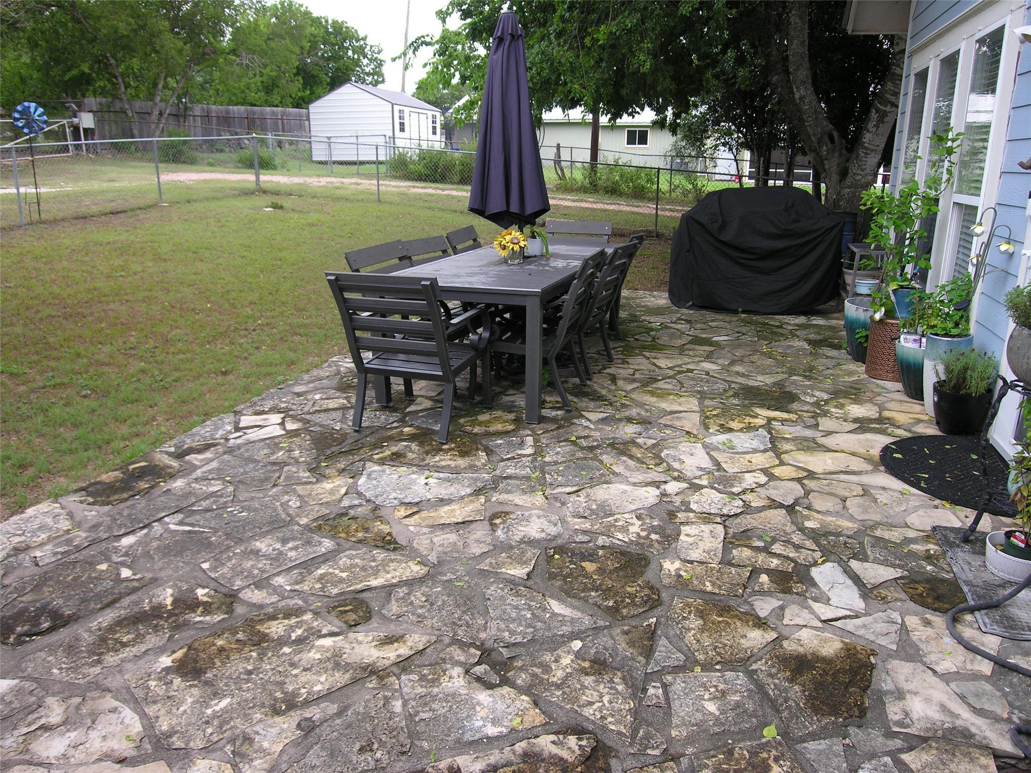 Photo 33