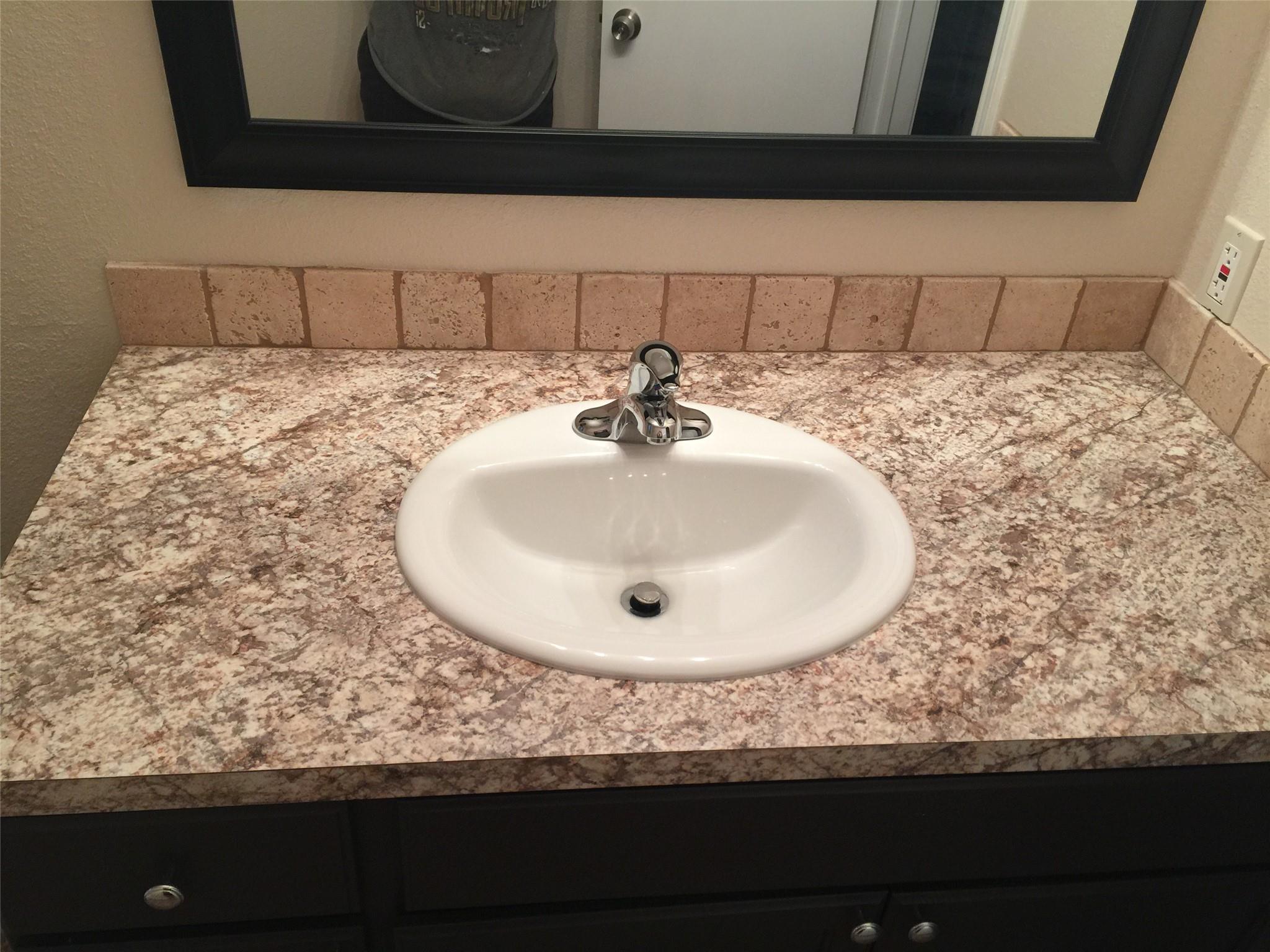 Photo 33