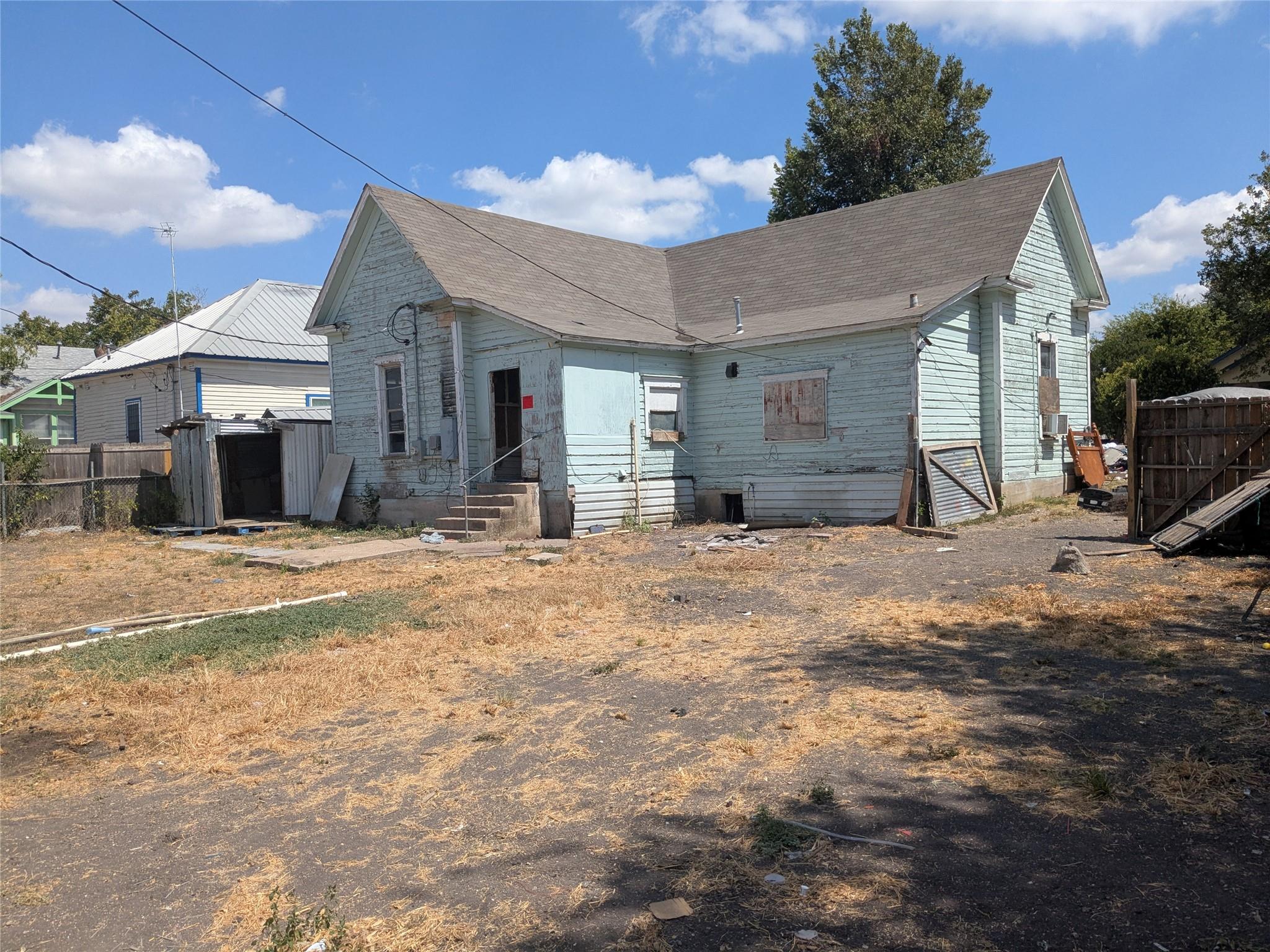 Photo 1