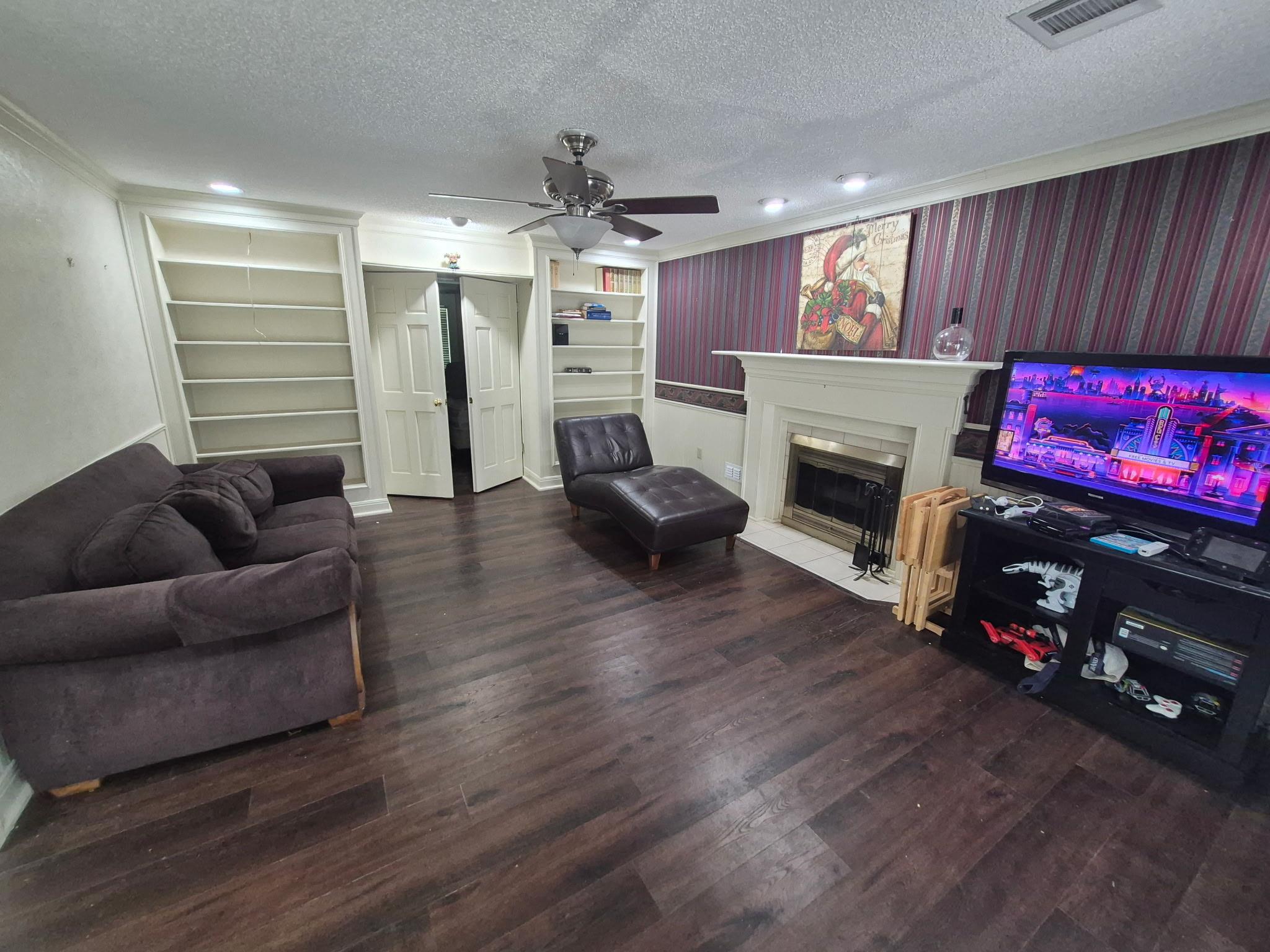 Photo 12