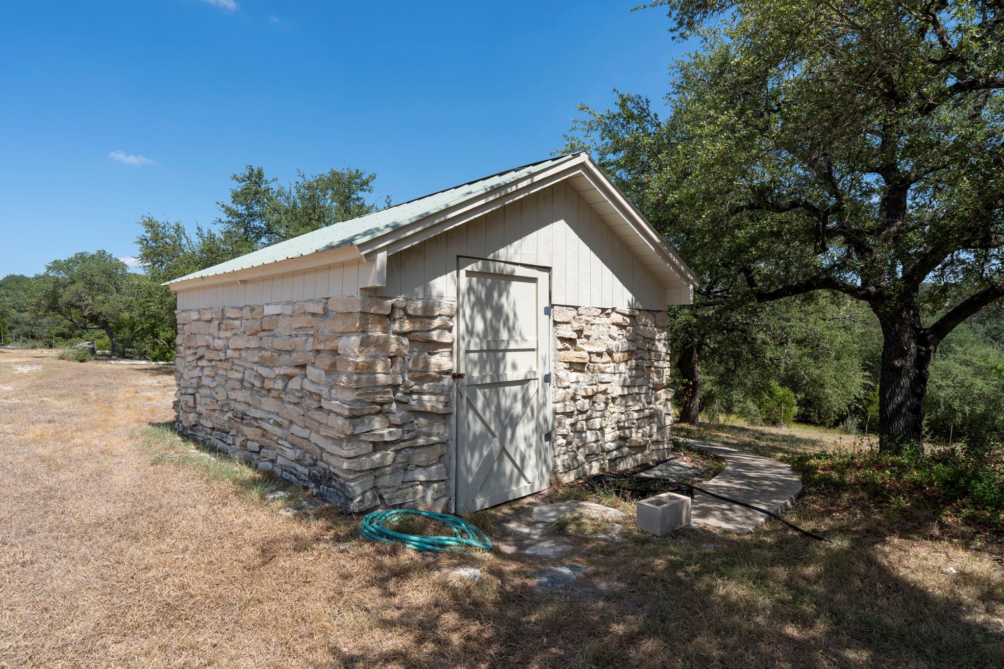 Photo 16