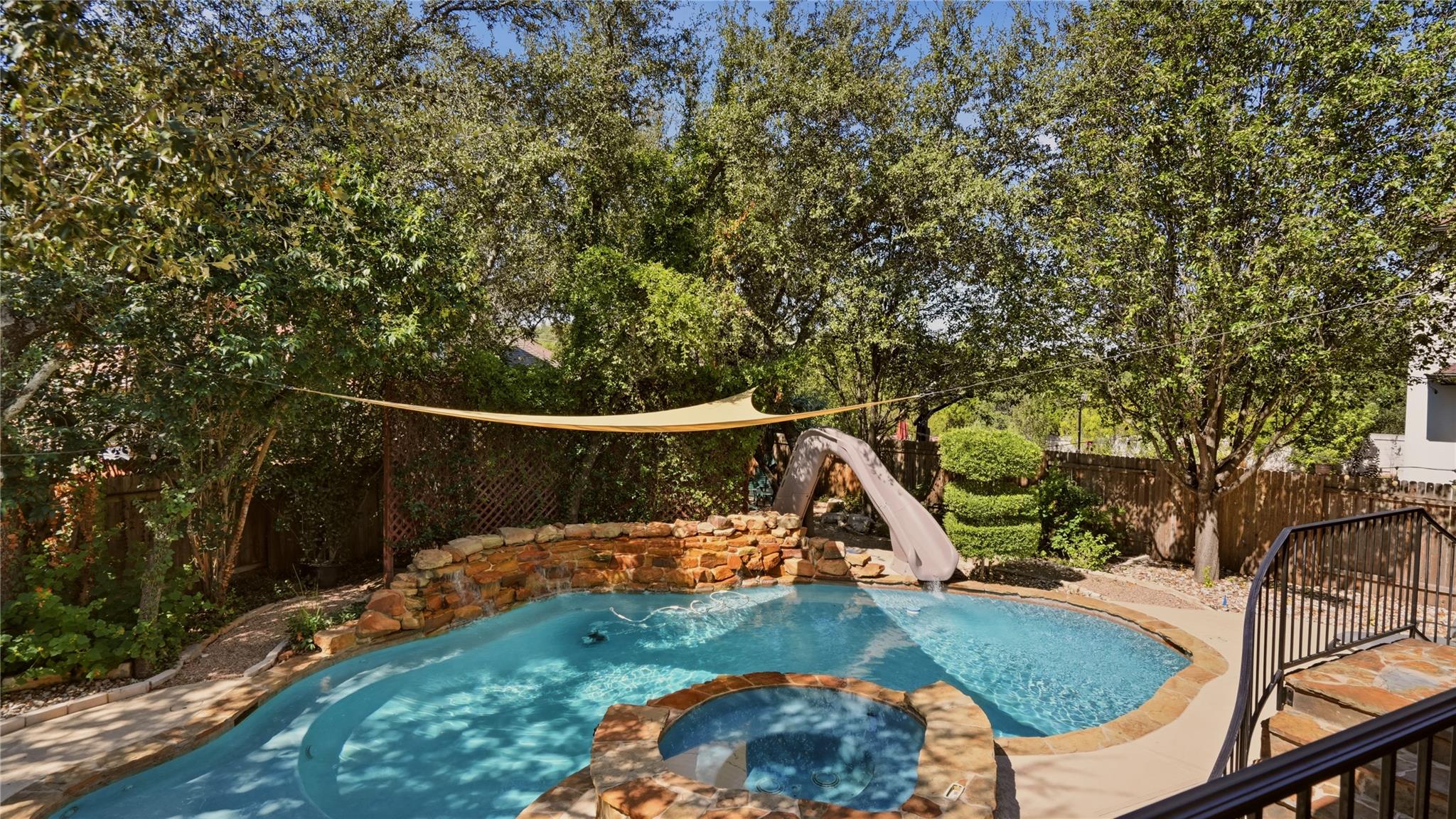Photo 37